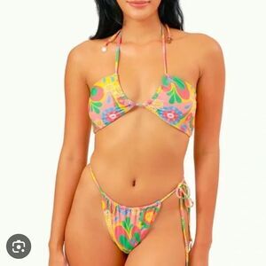 Blackbough Swim Floral Bikini Size M Groovy Garden Like New